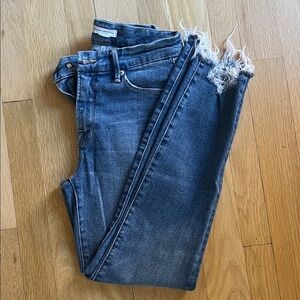 GOOD AMERICAN Good Legs High Rise Cigarette Fray Hem Ankle Jeans Size 2/26